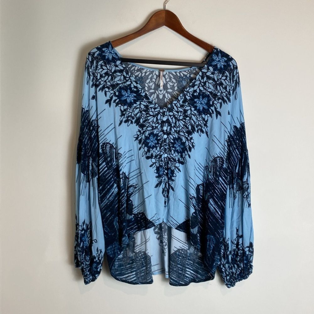 Free People Birds of a Feather Blue Floral Boho Peasant Blouse Top Size M - Picture 3 of 7